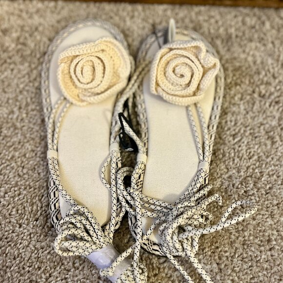 Parfois White Crochet Flower Ankle Wrap Sandals, Magda Butrym Style, NEW - Picture 6 of 7